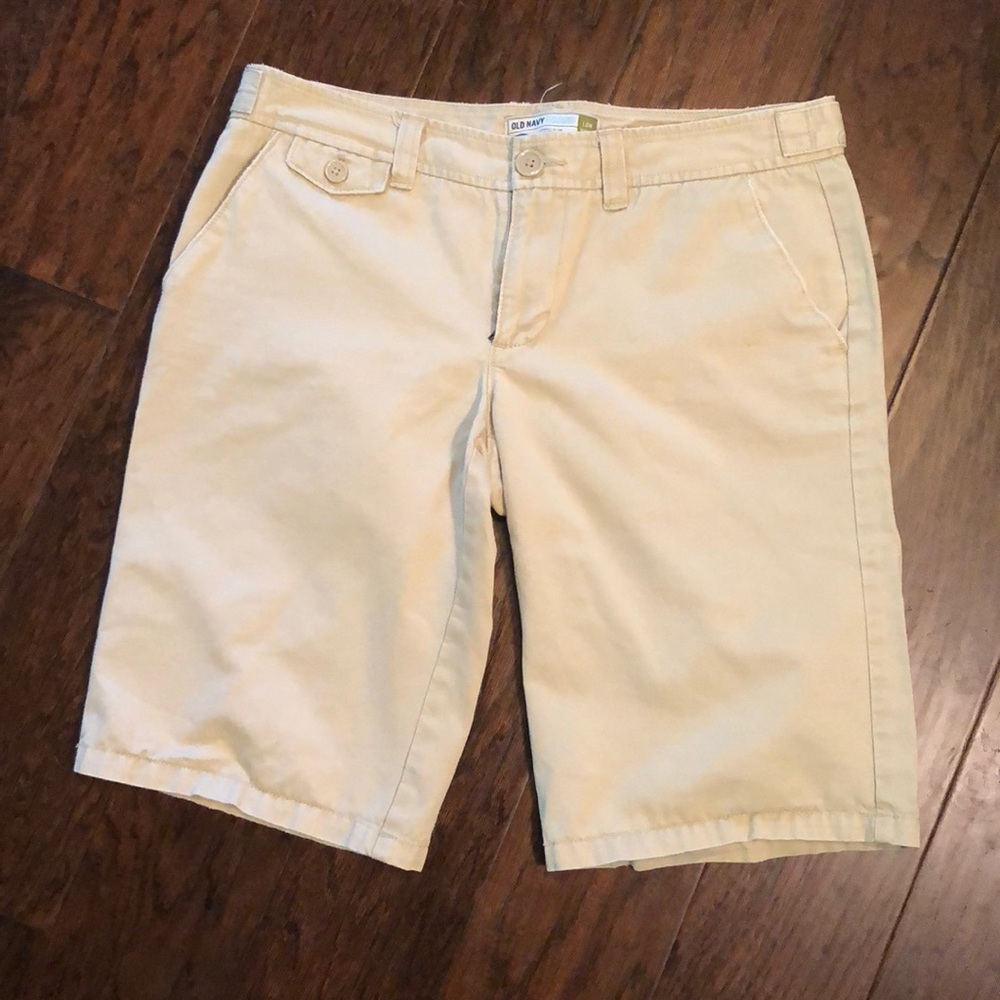 Old Navy Khaki shorts